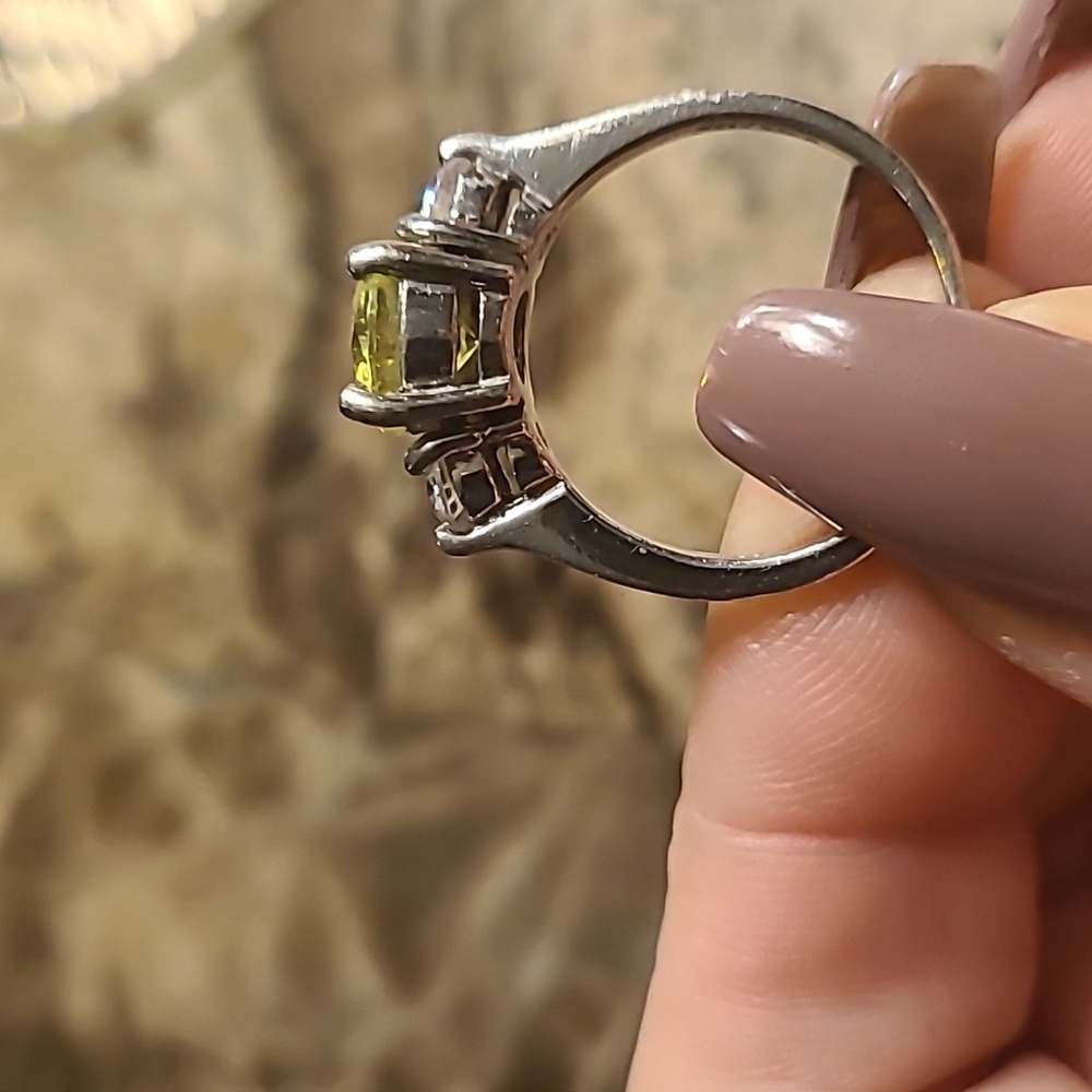 Peridot 3 Stone ring sterling or 10 k - Picture 4 of 7